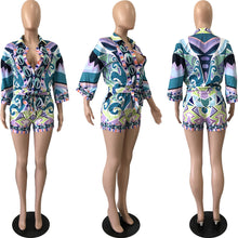 Load image into Gallery viewer, Fashion Printed Shirt Shorts Set（AY2298）
