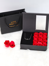 Load image into Gallery viewer, Christmas Valentine&#39;s Day 12 roses gift box (with necklace)AE4069
