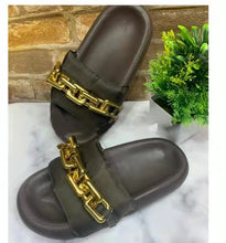 Load image into Gallery viewer, Hot metal chain bread slippers
