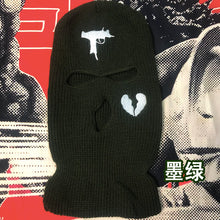 Load image into Gallery viewer, Trendy heart-shaped motorcycle windproof hat（AE4066）
