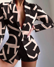 Load image into Gallery viewer, Printed suit jacket and shorts suit （AY2328）
