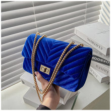 Load image into Gallery viewer, Gold velvet chain shoulder bag（AB2046）
