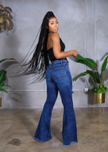 Load image into Gallery viewer, Fashion ripped denim flared pants（AY1284)
