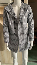 Load image into Gallery viewer, Hot selling men&#39;s plaid woolen coat(A11309)
